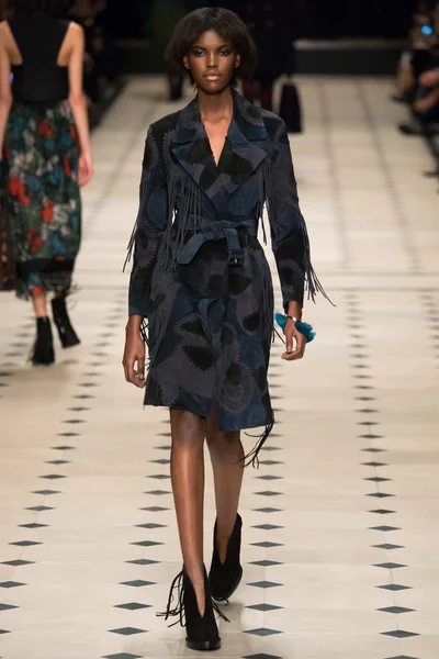 Look 19